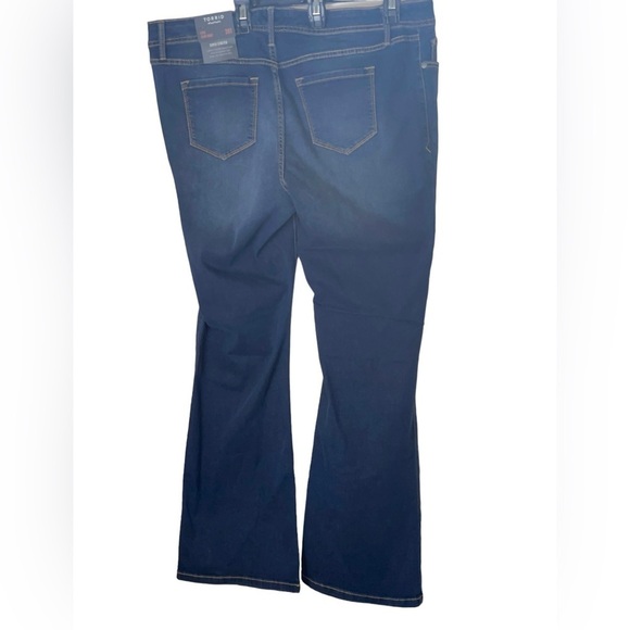 NWT Torrid luxe slim bootcut, mid rise super stretch jeans. Size 20 Tall. - Picture 6 of 8